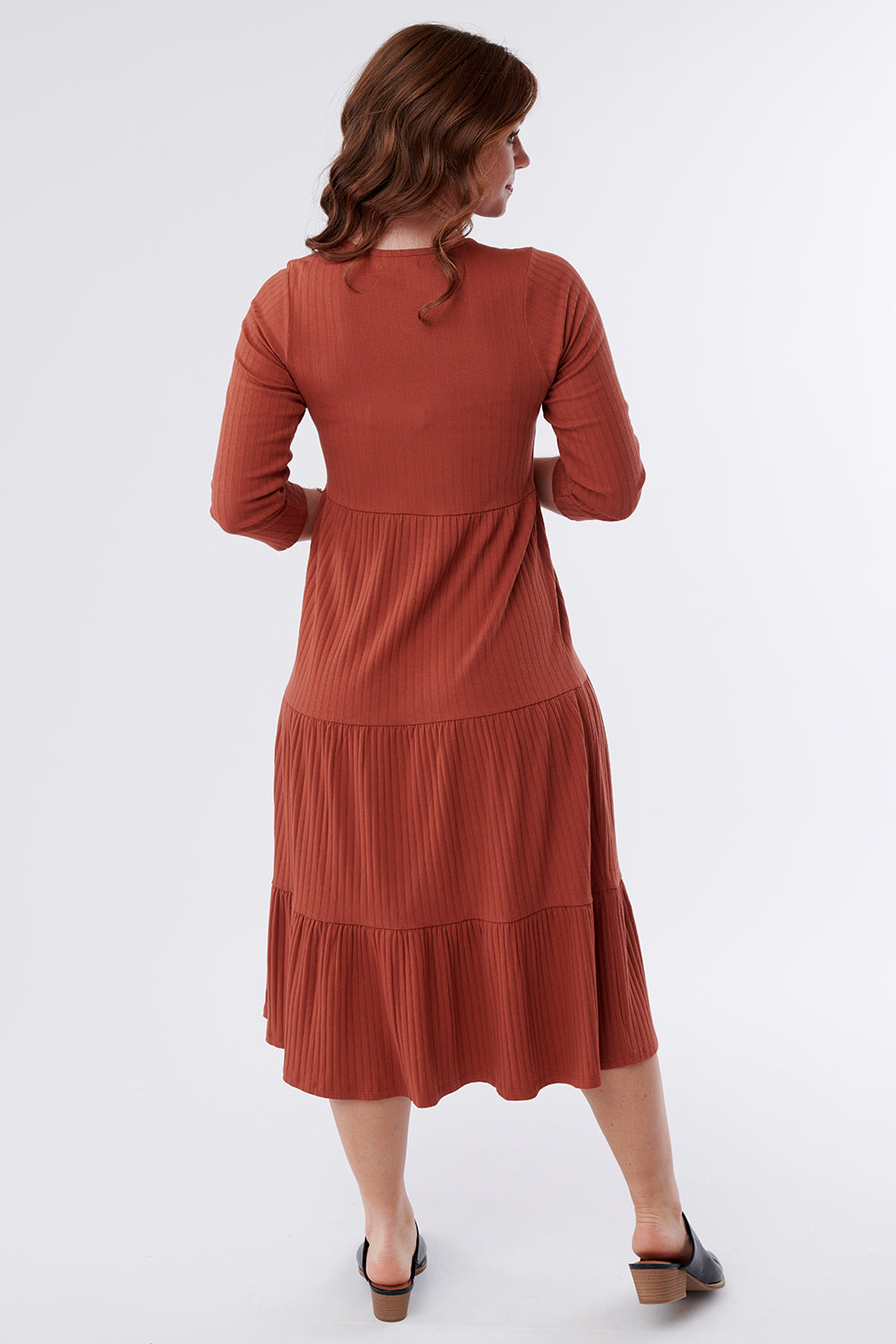 Laura Ribbed Tiered Midi Dress-Rust